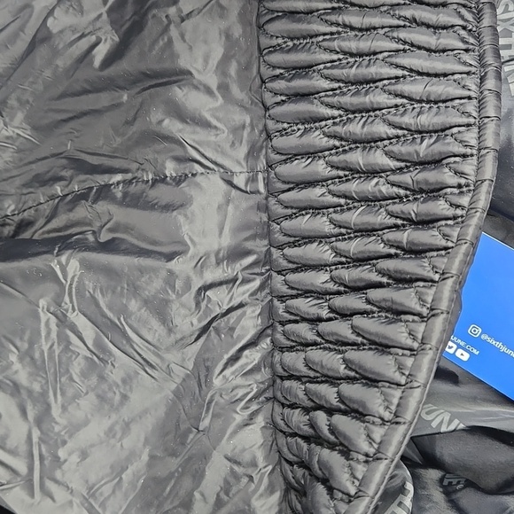 NEW Sixth June Paris Textured Puffer Jacket Hoodie in black Medium - Picture 14 of 15